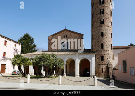 Basilica Chiesa di Sant'Apollinare Nuovo, Ravenna, Emilia Romagna, Italia, Europa Foto Stock