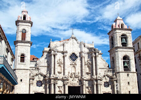 La facciata della La Catedral de la Virgen María nella Cattedrale di Havana, Cuba Foto Stock