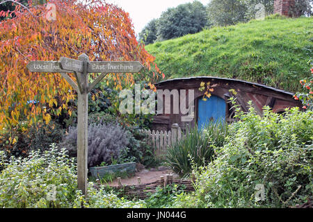 Un Hobbit casa dalla Hobbiton Movie set, come protagonista del film Il Signore degli Anelli. Foto Stock