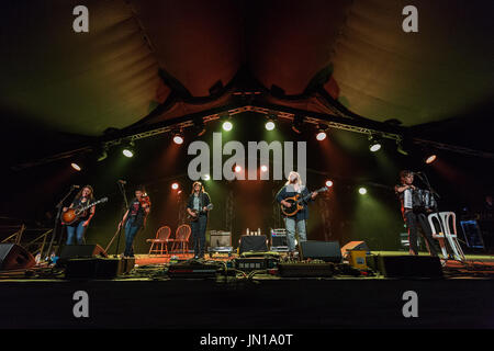 Cambridge, Regno Unito. 28 luglio 2017 indigo girls suona presso il festival del folk di Cambridge 2017. richard etteridge / alamy live news Foto Stock