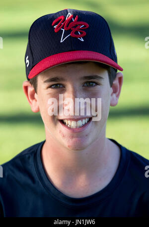 Boynton Beach, Florida, Stati Uniti d'America. 29 Luglio, 2017. Ethan Strikowski, #5, West Boynton Little League All-Stars. Credito: Allen Eyestone/Palm Beach post/ZUMA filo/Alamy Live News Foto Stock