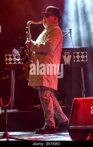 Lulworth Castle, Dorset, Regno Unito. 29 Luglio, 2017. Madness esegue sul palco del castello a Camp Bestival 2017, Sabato, Lulworth Castle, Dorset, UK Credit: Jules annan/Alamy Live News Foto Stock