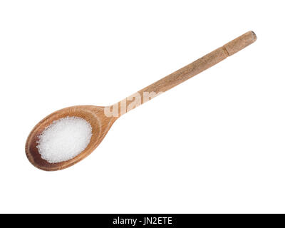 Il fruttosio sul cucchiaio di legno per la cottura, isolato su bianco. Alternativa per lo zucchero. Foto Stock