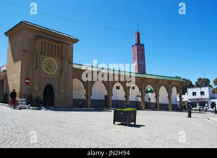 Marocco: Sidi Bou Abib moschea, una moschea si affaccia sul Grand Socco medina zona di Tangeri, costruito nel 1917 e decorata con piastrelle policrome Foto Stock