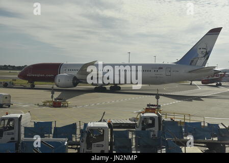 Norwegian Airlines Boeing 787 Dreamliner all'Aeroporto di Londra Gatwick Crawley Sussex England Regno Unito Foto Stock