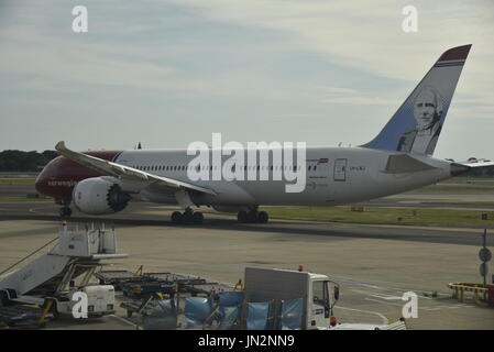 Norwegian Airlines Boeing 787 Dreamliner all'Aeroporto di Londra Gatwick Crawley Sussex England Regno Unito Foto Stock