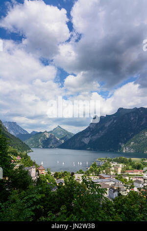 Lago Traunsee, città di Ebensee, mountain Erlakogel, Ebensee am Traunsee, Salzkammergut, Oberösterreich, Austria superiore, Austria Foto Stock