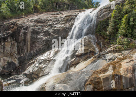 Murray Falls, Girramay National Park, vicino Cardwell, Queensland, Australia Foto Stock