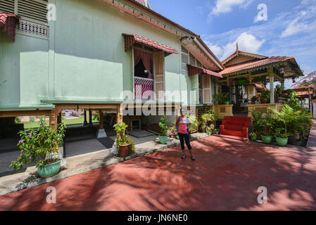 Esterno della Villa Sentosa, conserve di casa tradizionale e museo vivente in Kampung Morten, Malacca, Malaysia Foto Stock