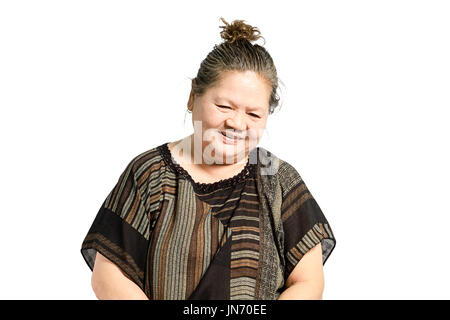 Ritratto di una donna matura a ridere. Isolato su sfondo bianco con tracciato di ritaglio Foto Stock