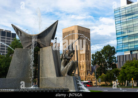 I Tre Fiumi della fontana commemora la visita della Regina Elisabetta II e il Duca di Edimburgo nel 1963. Victoria Square Adelaide. Il South Australia. Foto Stock