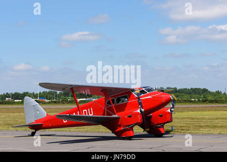 De Havilland DH90 LIBELLULA G-AEDU A Blackbushe 75 Festival del volo Foto Stock