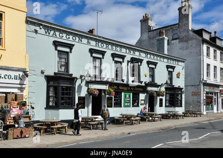 Carro cavalli & Inn & Market House, High Street, Newmarket, Suffolk, Inghilterra, Regno Unito Foto Stock