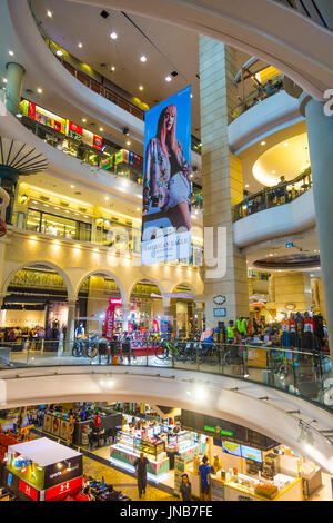 Interno del morsetto 21 shopping centre, Bangkok, Thailandia Foto Stock