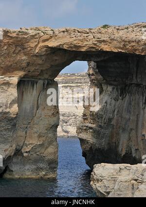 La finestra Azzurra sull'isola Maltese di Gozo prima del crollo Foto Stock