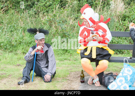 Fancy Dress,parade,brass band,spettacoli a,durante,10esimo anniversario,d,Llansaint, villaggio,Carnevale,rural,Carmarthenshire,Galles,U.K.,UK,l'Europa, Foto Stock