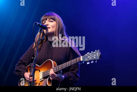 Lulworth, Dorset, Regno Unito. 29 Luglio, 2017. Camp Bestival il Giorno 3 - cantante britannico songwriter Alice Jemina effettuando al Camp Bestival, Lulworth, Dorset 29 luglio 2017, UK Credit: DFP/fotografica Alamy Live News Foto Stock