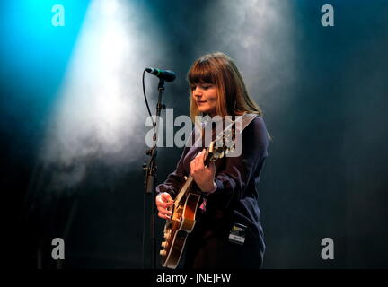 Lulworth, Dorset, Regno Unito. 29 Luglio, 2017. Camp Bestival il Giorno 3 - cantante britannico songwriter Alice Jemina effettuando al Camp Bestival, Lulworth, Dorset 29 luglio 2017, UK Credit: DFP/fotografica Alamy Live News Foto Stock