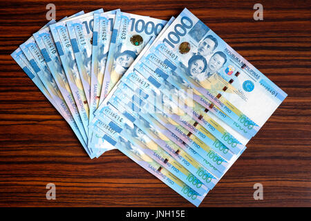 Filippine pesos in migliaia di valore delle banconote Foto Stock