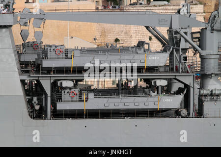 Close-up di landing craft sul bordo della Marina turca amphibious warfare nave TCG Bayraktar Foto Stock