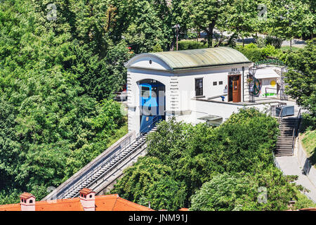 La funicolare di Zagabria è uno del più breve il trasporto pubblico funicolari nel mondo, Zagabria, Croazia, Europa Foto Stock