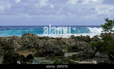 Doppia barriera corallina proteggere Marovo Lagoon, Sito del Patrimonio Mondiale nelle Isole Salomone Foto Stock