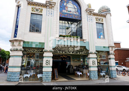 Casa Michelin Art Deco ex sede del pneumatico Michelin Company, Fulham Road, a Chelsea, Londra, Regno Unito Foto Stock