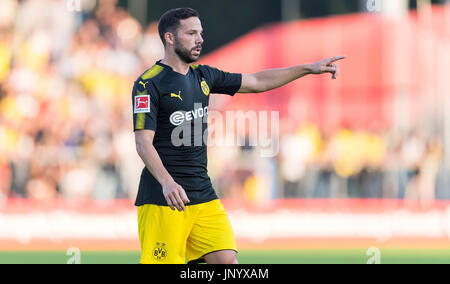 Winterthur, Svizzera. 28 Luglio, 2017. Dortmund Gonzalo Castro in azione durante il Borussia Dortmund vs Espanyol Barcelona test match in Winterthur, Svizzera, 28 luglio 2017. Foto: Guido Kirchner/dpa/Alamy Live News Foto Stock