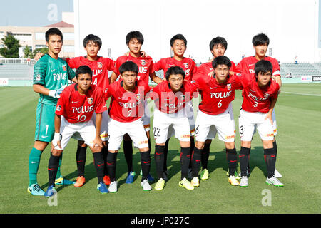 Tokyo, Giappone. 31 Luglio, 2017. Urawa Red Diamonds gioventù gruppo team line-up (i rossi giovani) Calcio/Calcetto : la quarantunesima edizione del Giappone Club dei Giovani (U-18) campionato di calcio semi-finale match tra Urawa Red Diamonds gioventù - Montedio Yamagata giovani al campo di Ajinomoto Nishigaoka a Tokyo in Giappone . Credito: Giovanni Osada AFLO/sport/Alamy Live News Foto Stock