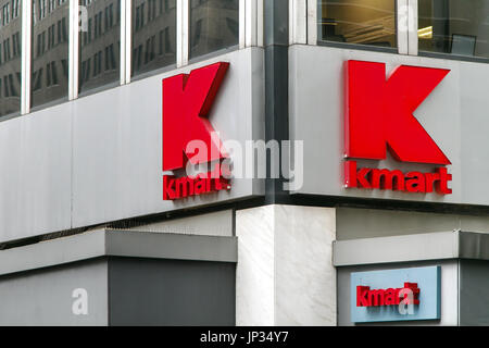 Kmart segnaletica sul loro store in Manhattan. Foto Stock