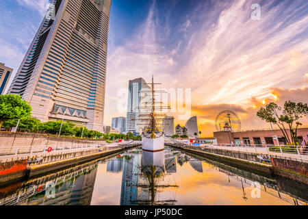 Yokohama, Giappone cityscape e porto. Foto Stock