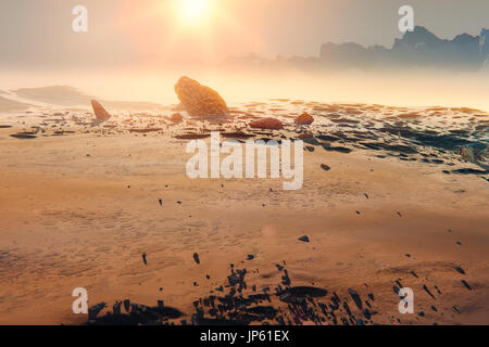 Tramonto sul paesaggio marziano. Rocce e montagne nella nebbia, 3d illustrazione Foto Stock