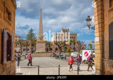 Spagna Isole Baleari, Minorca, Ciutadella City, nato piazza e municipio edificio, Foto Stock