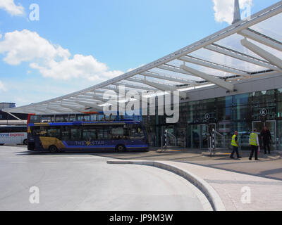 Il nuovo design e ricostruita Hard transport interchange sul disco, Portsmouth, Hampshire Foto Stock