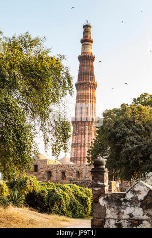 Qutb Minar al tramonto, Delhi, India. Foto Stock