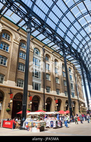 Inghilterra, Londra, Southwark, Hays Galleria, Ristoranti Foto Stock