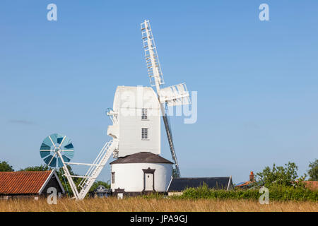 Inghilterra, Suffolk, Saxtead Green, Post Mill Foto Stock