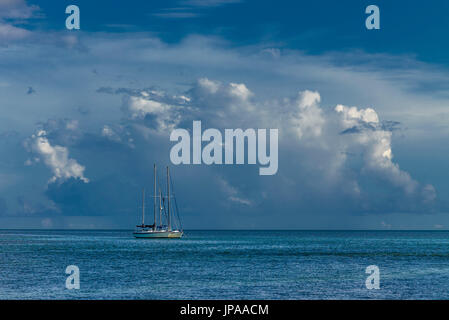 Nave ancorata, Islamorada chiave, Florida, Stati Uniti d'America Foto Stock