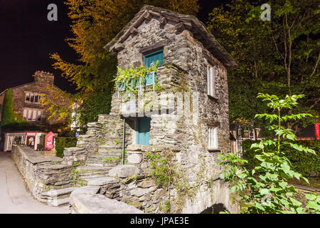 Inghilterra, Cumbria, Lake District, Windermere, Ambleside, Bridge House Foto Stock