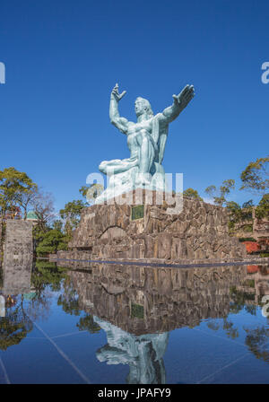Giappone, Kyushu , città di Nagasaki, bomba atomica, di Nagasaki Peace Memorial (Heiwa Kinenzou) Foto Stock