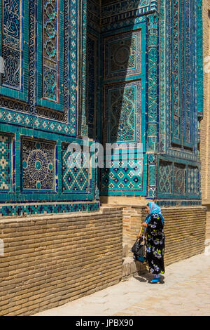 Samarcanda, Uzbekistan in Asia centrale. Shah-i-Zinda necropoli. Foto Stock