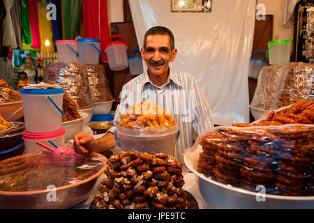 Nord Africa,Marocco,quartiere Fes,Medina di Fes.dolci marocchini Foto Stock