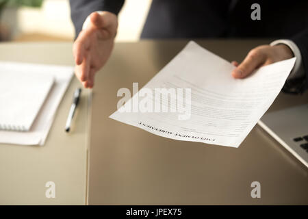 Il datore di lavoro che offre lavoro, imprenditore estendentesi occupazione agreemen Foto Stock