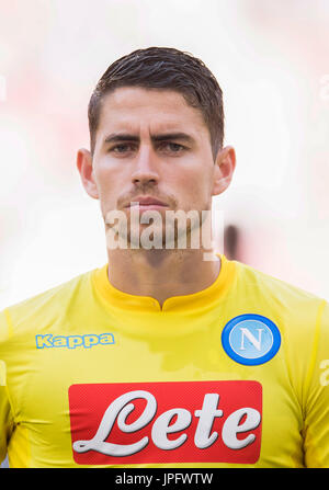 Monaco di Baviera, Germania. 1 agosto, 2017. Jorginho (Napoli) Calcio/Calcetto : Audi Cup 2017 match tra Atletico de Madrid 2-1 SSC Napoli a stadio Allianz Arena di Monaco di Baviera, Germania . Credito: Maurizio Borsari/AFLO/Alamy Live News Foto Stock