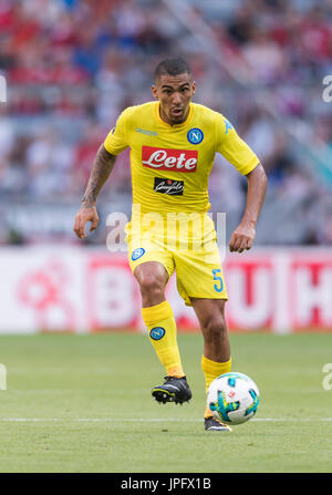 Monaco di Baviera, Germania. 1 agosto, 2017. Allan (Napoli) Calcio/Calcetto : Audi Cup 2017 match tra Atletico de Madrid 2-1 SSC Napoli a stadio Allianz Arena di Monaco di Baviera, Germania . Credito: Maurizio Borsari/AFLO/Alamy Live News Foto Stock