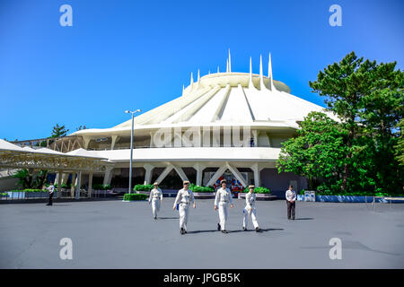 CHIBA, Giappone: Spazio di attrazione di montagna in Tomorrowland al Tokyo Disneyland Foto Stock