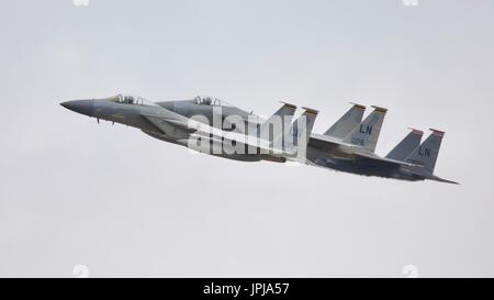 US Air Force F-15 Aquile prendendo parte al settantesimo anniversario flypast presso il Royal International Air Tattoo Foto Stock