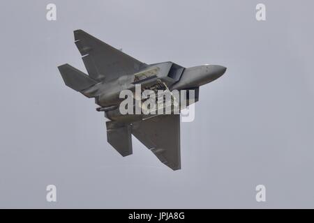 US Air Force F22 Raptor Fighter jet con la sua bomba bay con le porte aperte Foto Stock