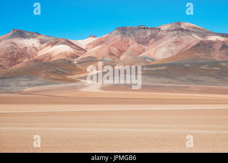 Vulcani nel deserto Siloli, Eduardo Avaroa fauna Andina riserva nazionale, dipartimento di Potosi, Bolivia, Sud America Foto Stock