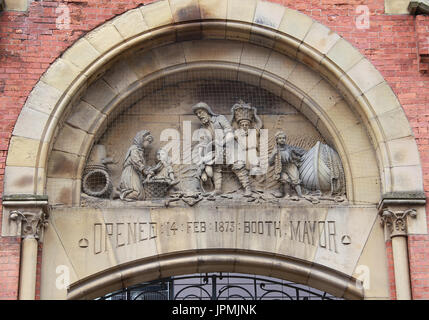 Scultura di Henry Bonehill all'ingrosso ex Mercato del Pesce in Manchester Foto Stock